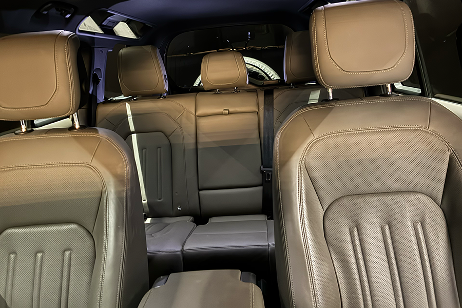 DEFENDER 110 D300 HSE